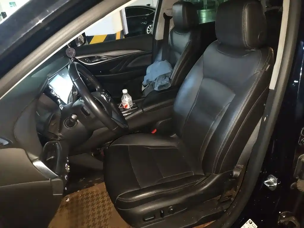 Buick Enclave — миниатюра 8