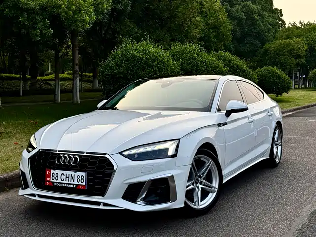 Audi A 5 2023 Sportback 40 TFSI quattro — фото 1