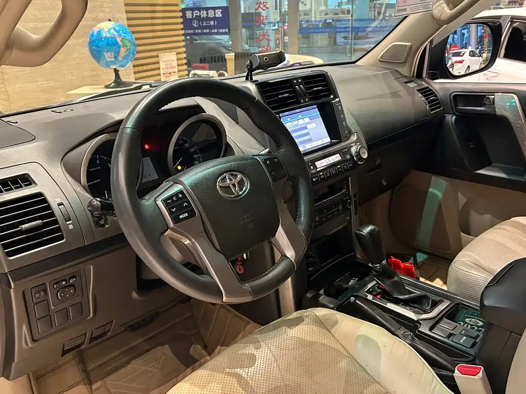 Toyota Prado (Import) — миниатюра 8