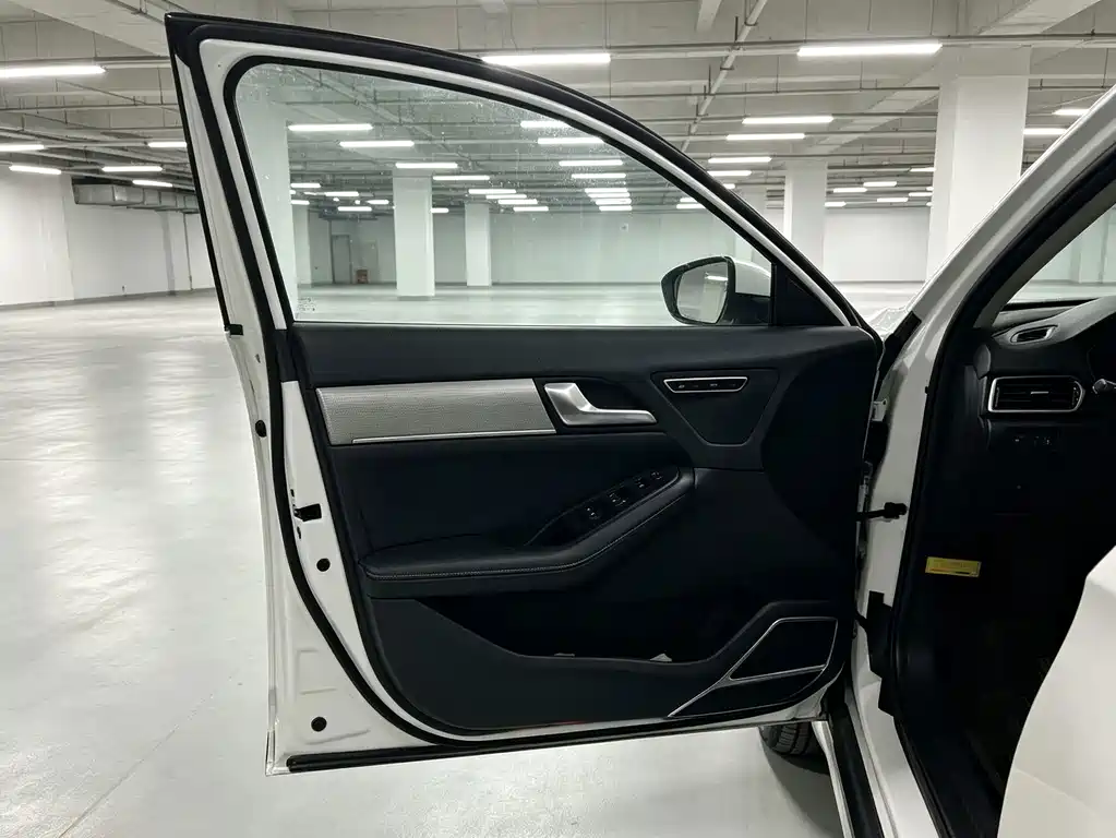 BYD Tang — миниатюра 4