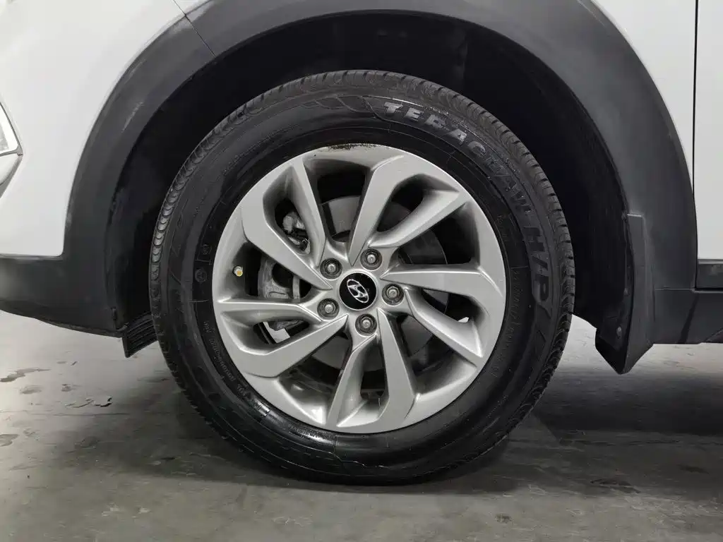 Hyundai Tucson — миниатюра 17