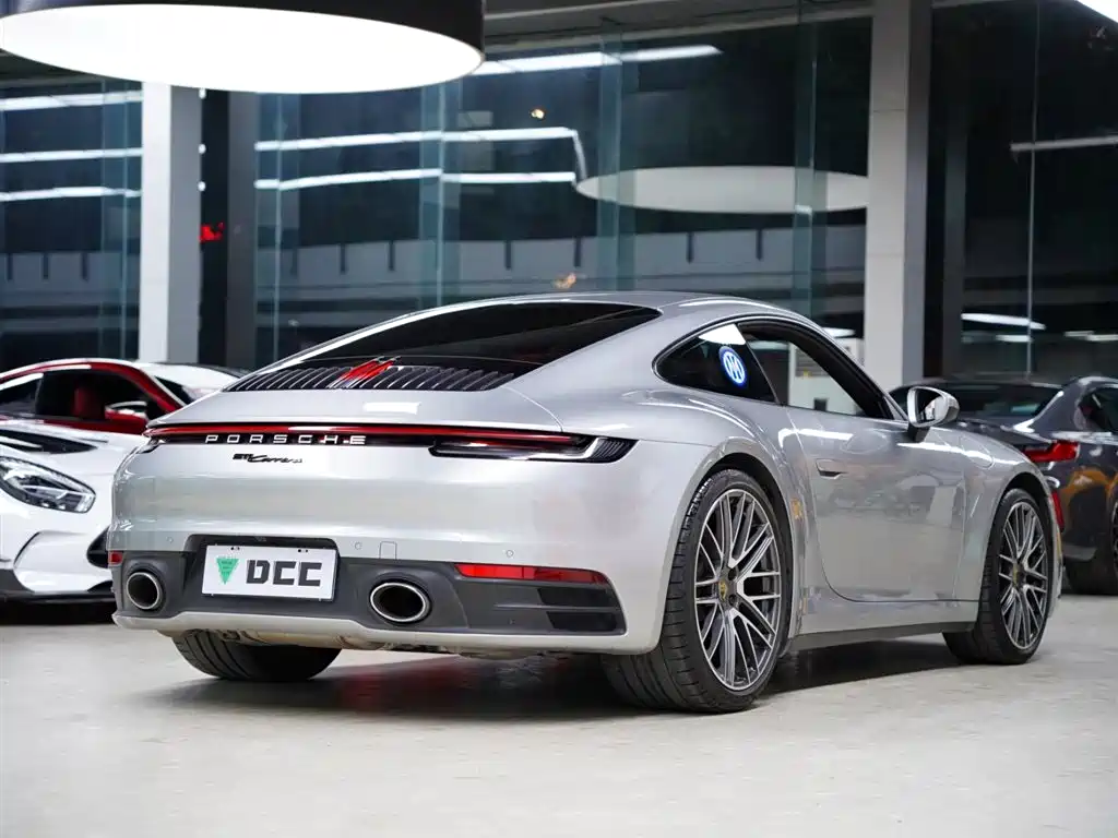 Porsche 911 2020 Carrera 3.0T
