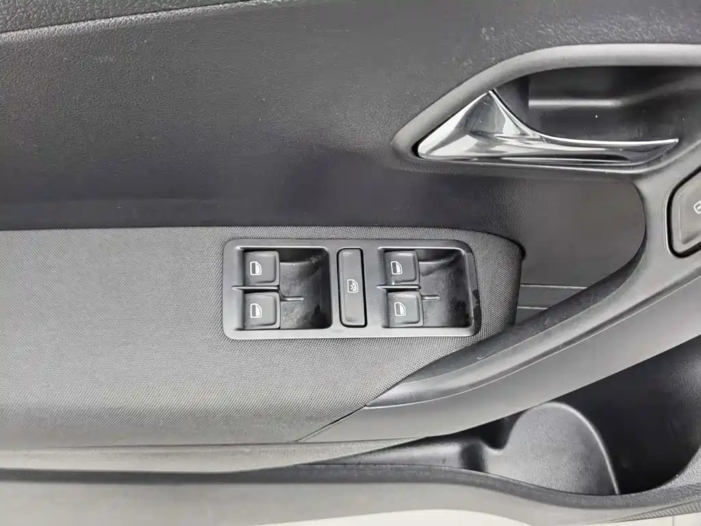 Volkswagen Polo — миниатюра 9