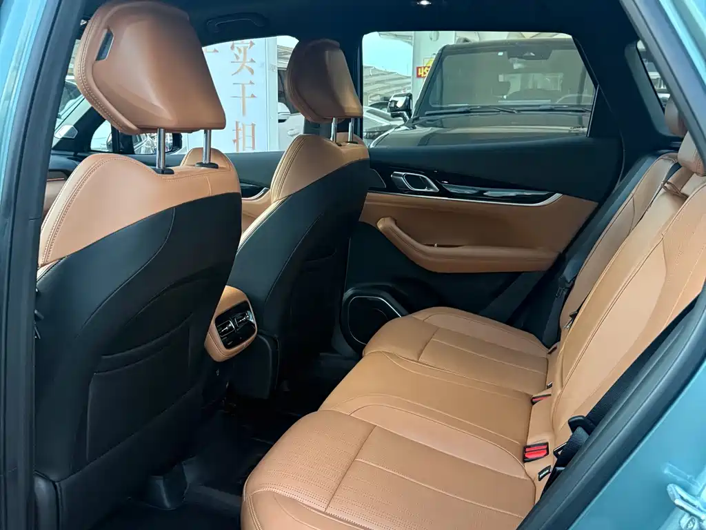 Geely Boyue L — миниатюра 7