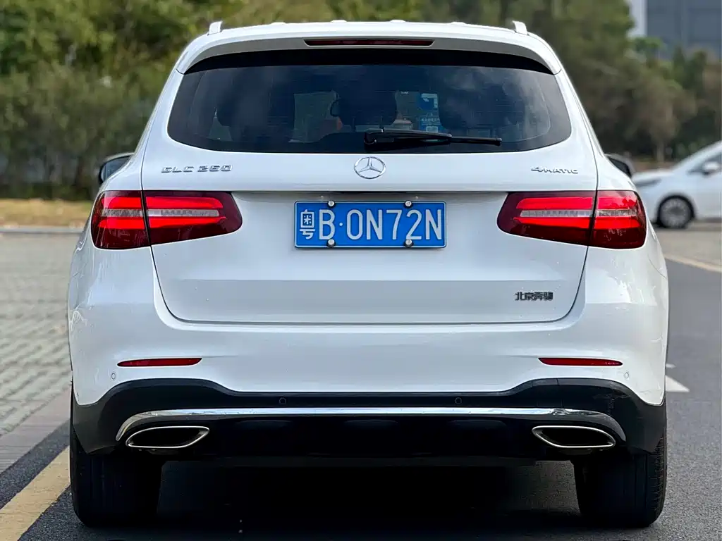 MERCEDES-BENZ GLC