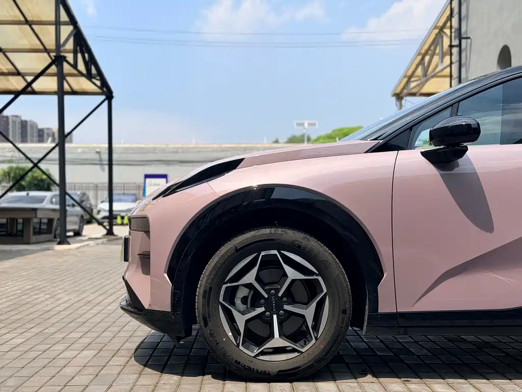 Zeekr X 2025 мест