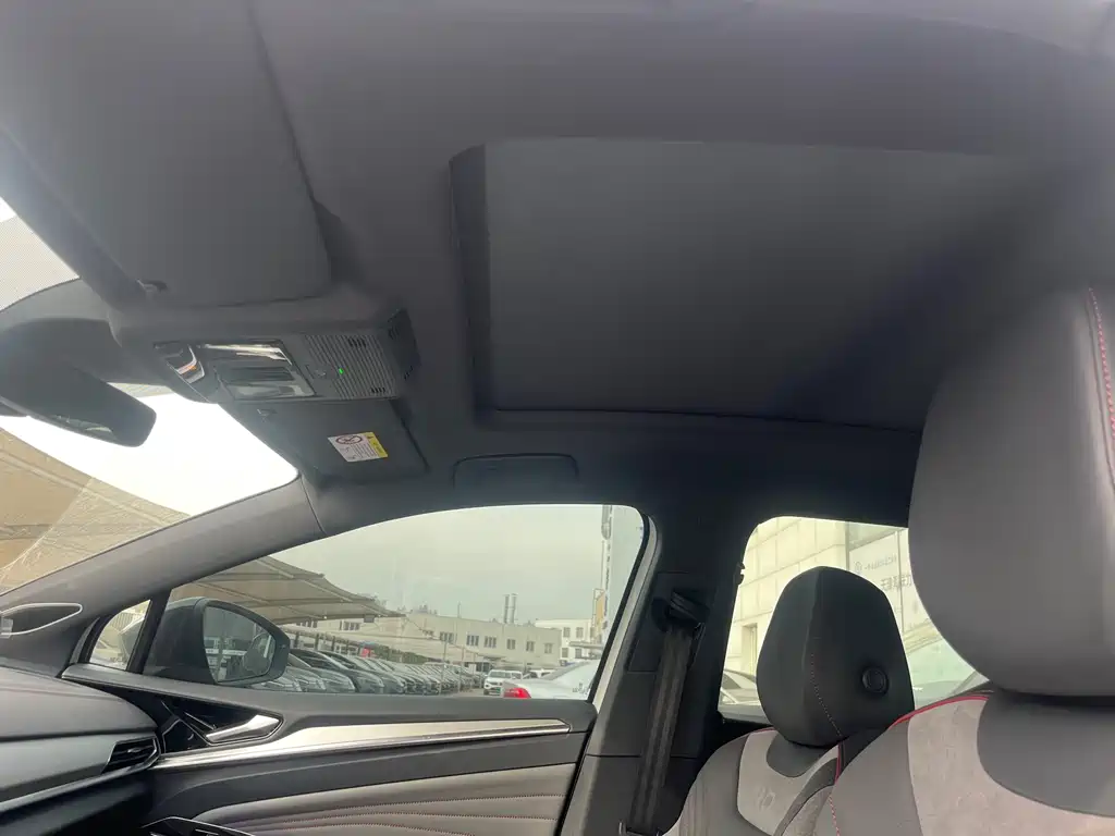 VOLKSWAGEN ID.4 CROZZ