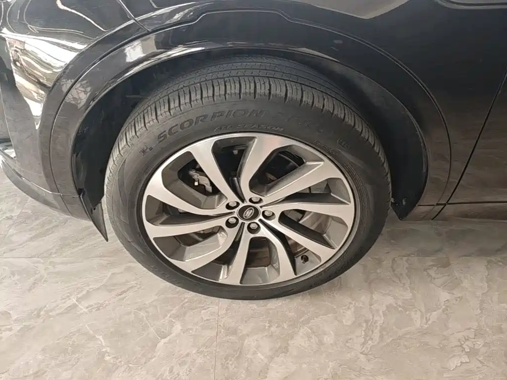 Land Rover Discovery Sport — миниатюра 25