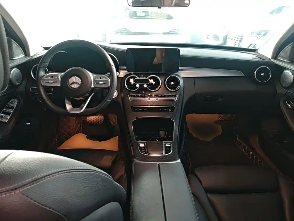 Mercedes-Benz C-Class — миниатюра 6