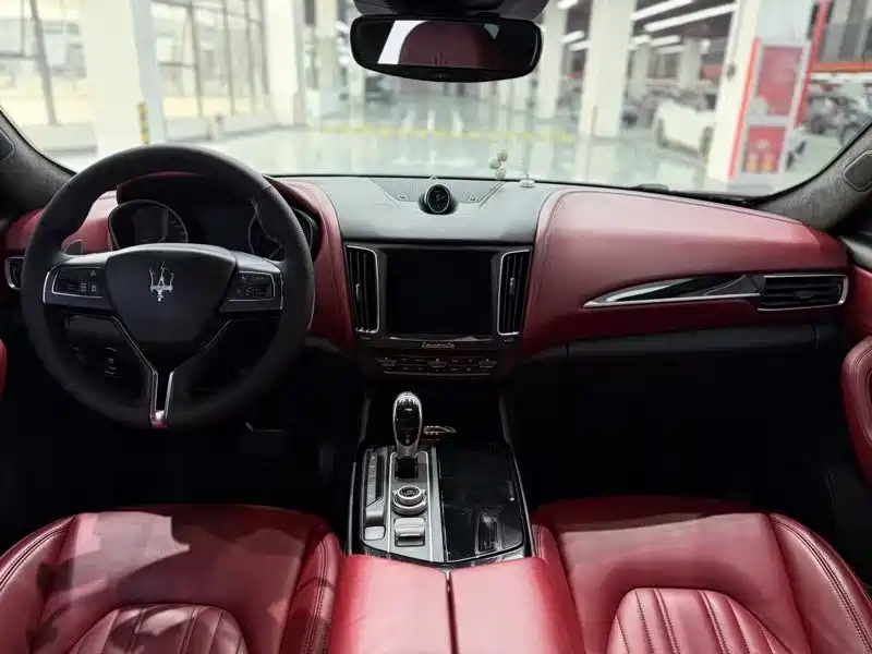Maserati Levante — миниатюра 6