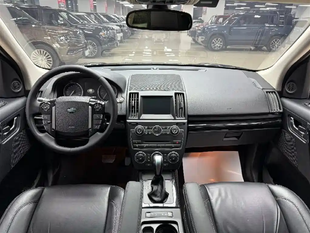Land Rover 2 015 2.0T Si4 HSE Luxury