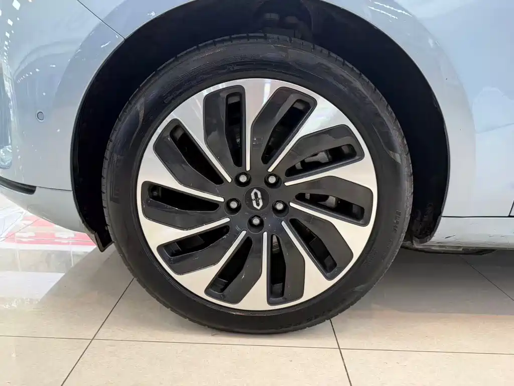 AITO ASK THE WORLD M5