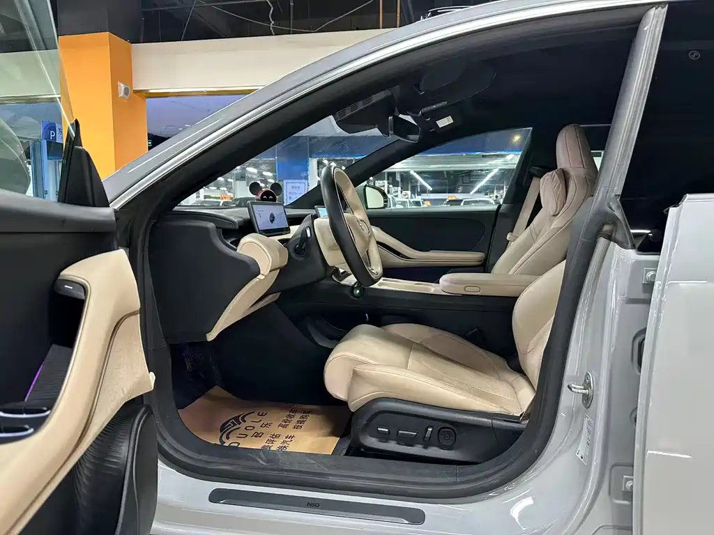 NIO NIO ET5T