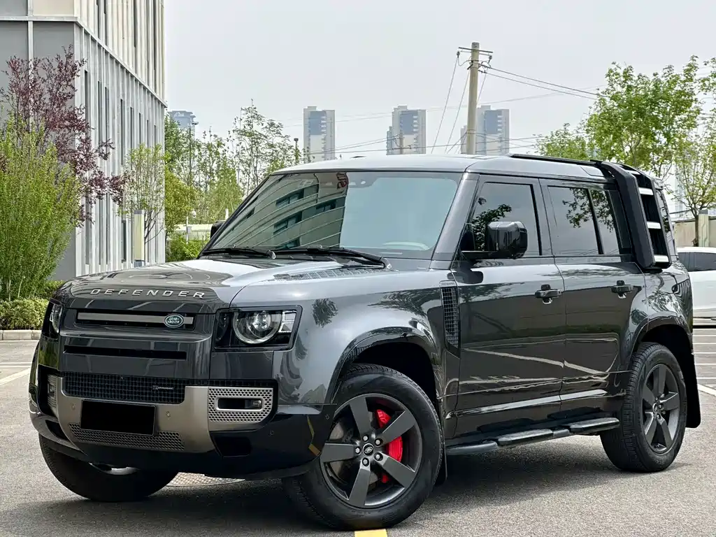 Land Rover Defender 2023