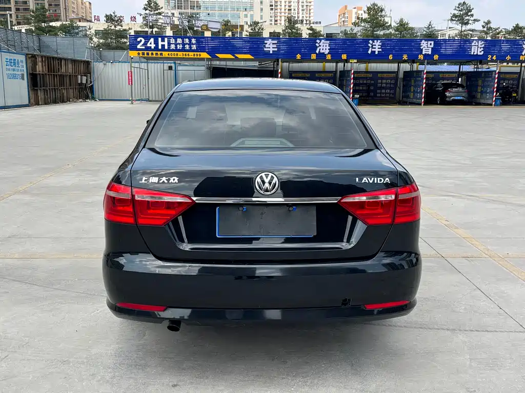 Volkswagen Lavida 2013 1.6L MT