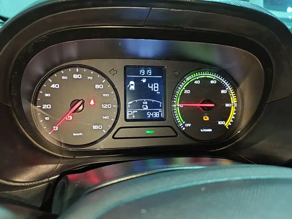 Roewe Clever — миниатюра 12
