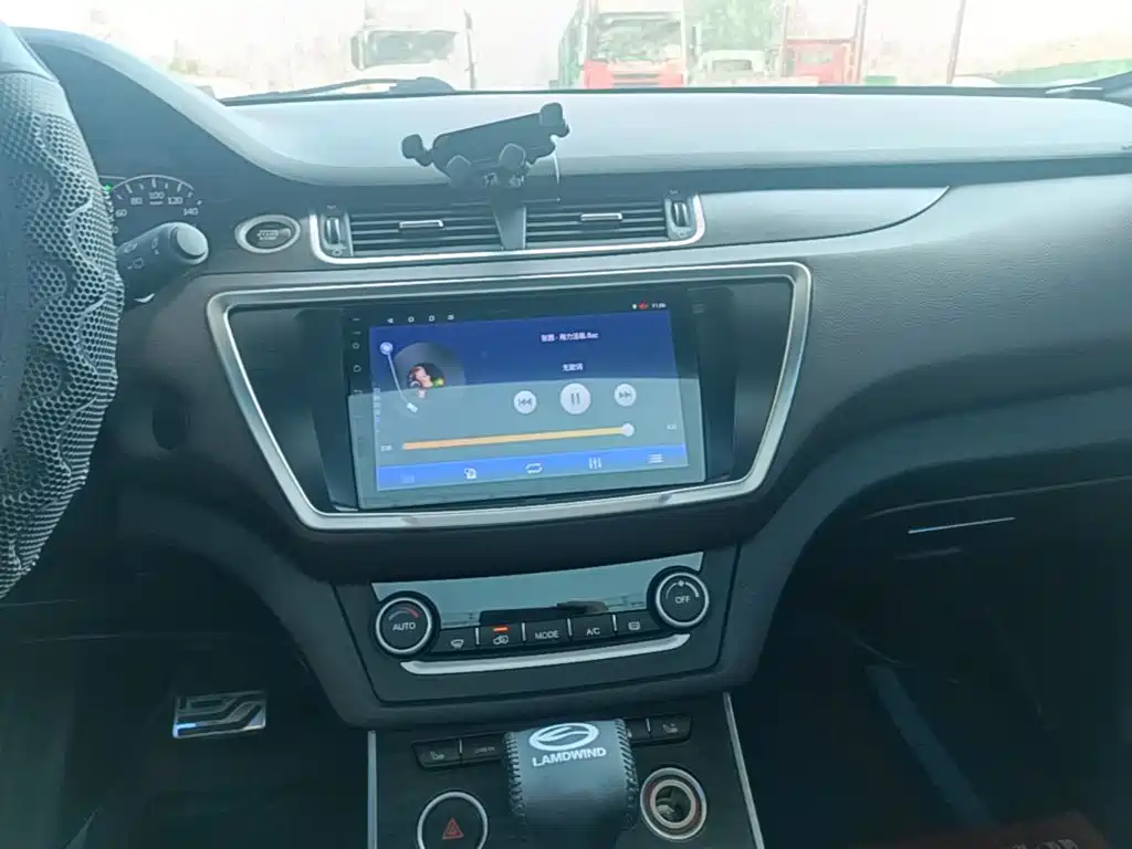 Landwind Landwind X7 — миниатюра 13