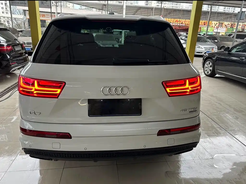 Audi Q7 2016 40 TFSI S line Sport