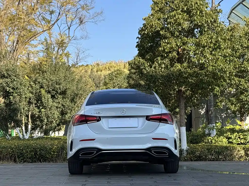 MERCEDES-BENZ A CLASS