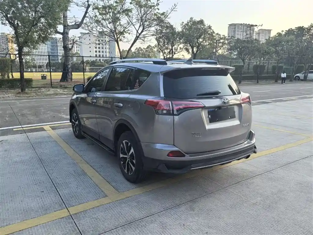 TOYOTA RAV4 RONGFANG