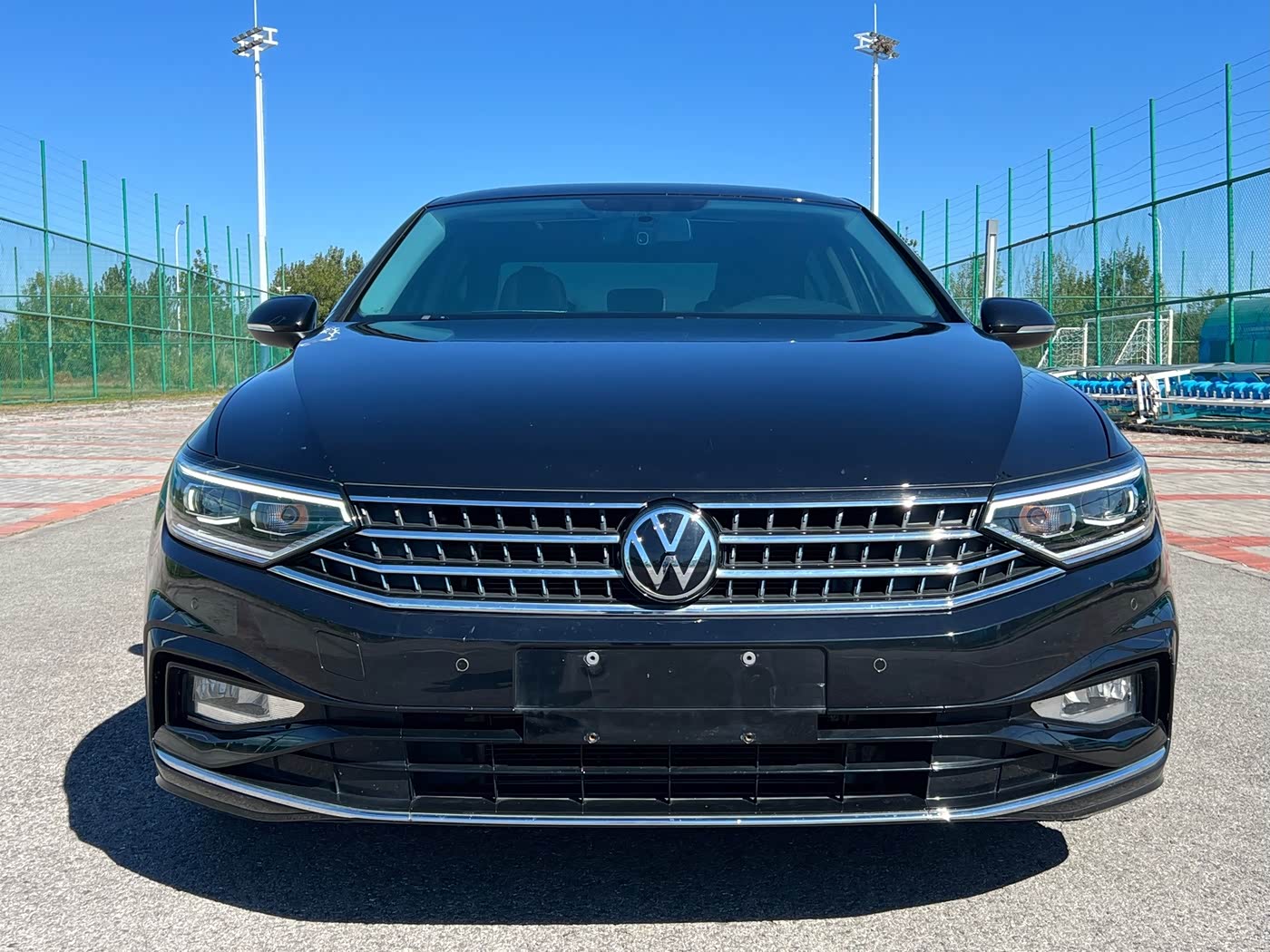 Volkswagen Magotan 1.4 л 2024 г. Чёрный, пробег 33000 км