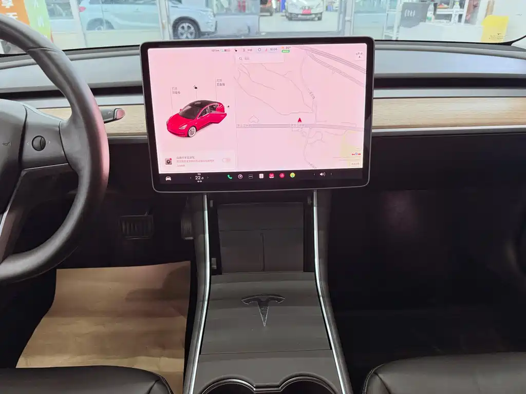 Tesla Model 3 — миниатюра 13
