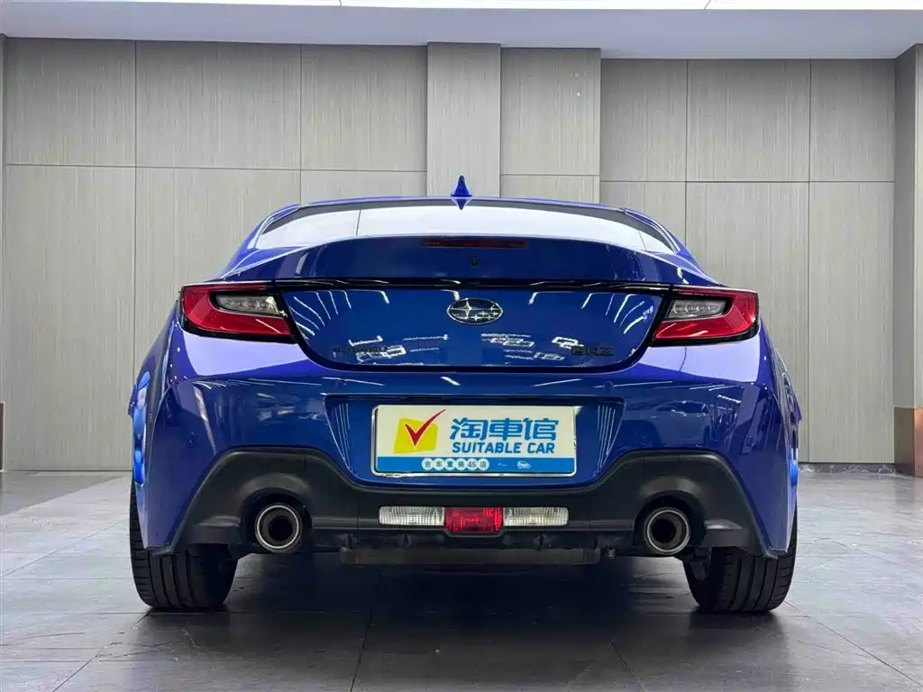 Subaru BRZ 2.4L Manual 10th Anniversary Commemorative Edition, фото 5