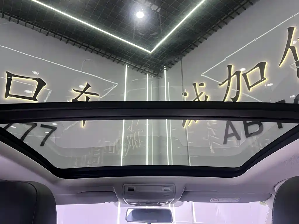Volkswagen T-Roc — миниатюра 16