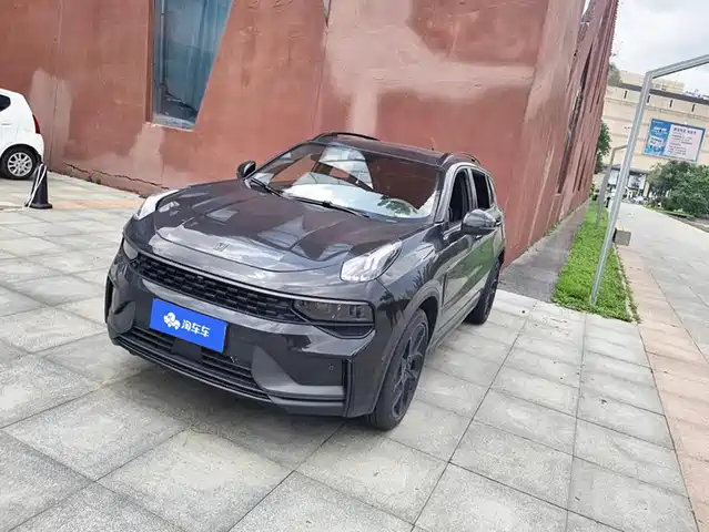 2020 Lynk & Co 01