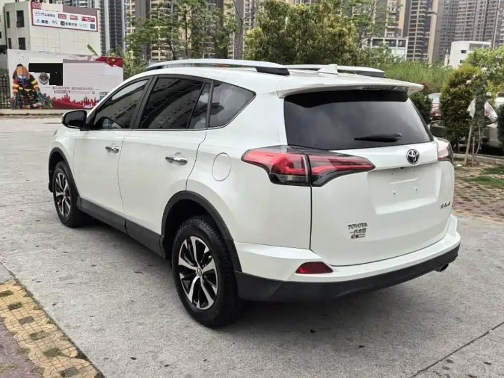 Toyota RAV4 2016 2.0L CVT V