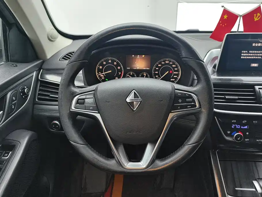 Borgward Браво BX6 — миниатюра 15