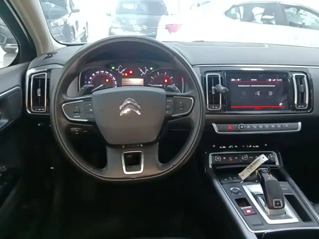 Citroen C6 — миниатюра 11