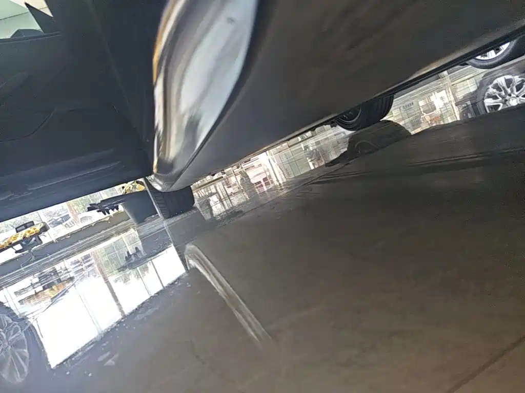 Tesla Model 3 — миниатюра 22