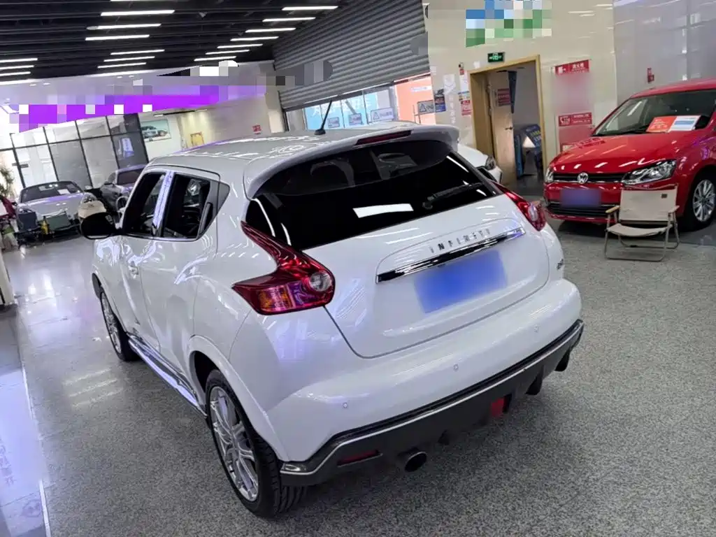 Infiniti ESQ — миниатюра 5