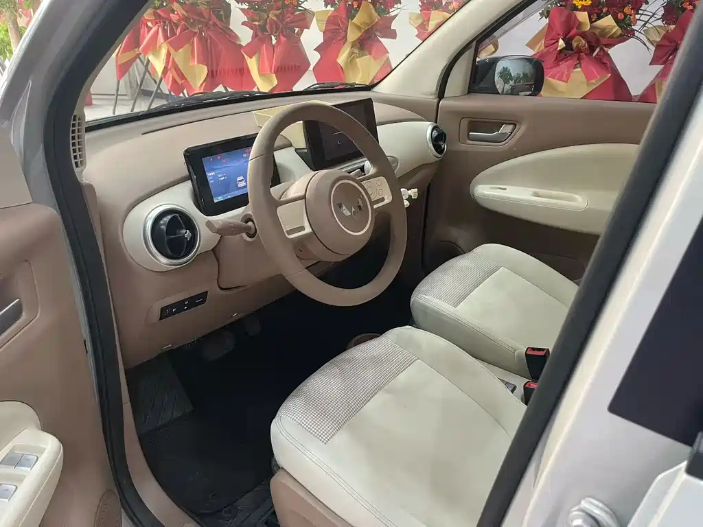 Wuling MINIEV — миниатюра 7
