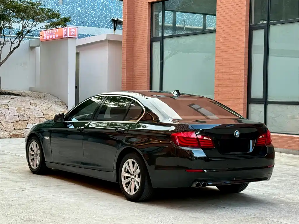 BMW 5 Series 5 2011 523Li Lead