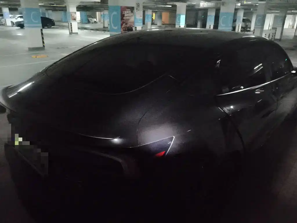 Tesla Model 3 — миниатюра 4