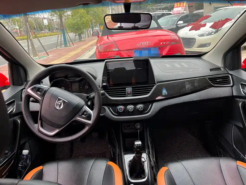 Baojun 310 2016 1.2L MT Luxury