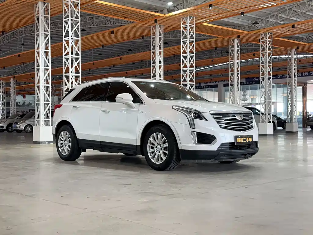 CADILLAC XT5