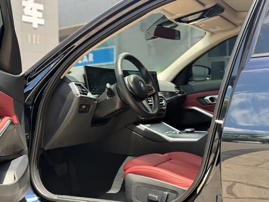 BMW i3 2024 eDrive 40 L
