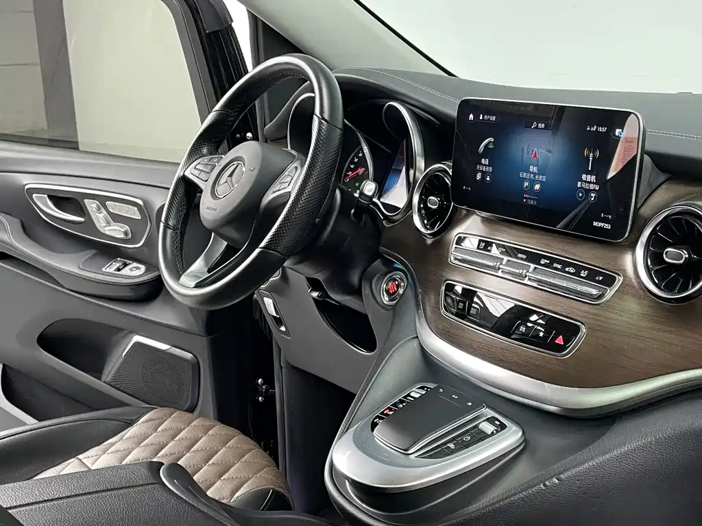Mercedes-Benz V-Class — миниатюра 21