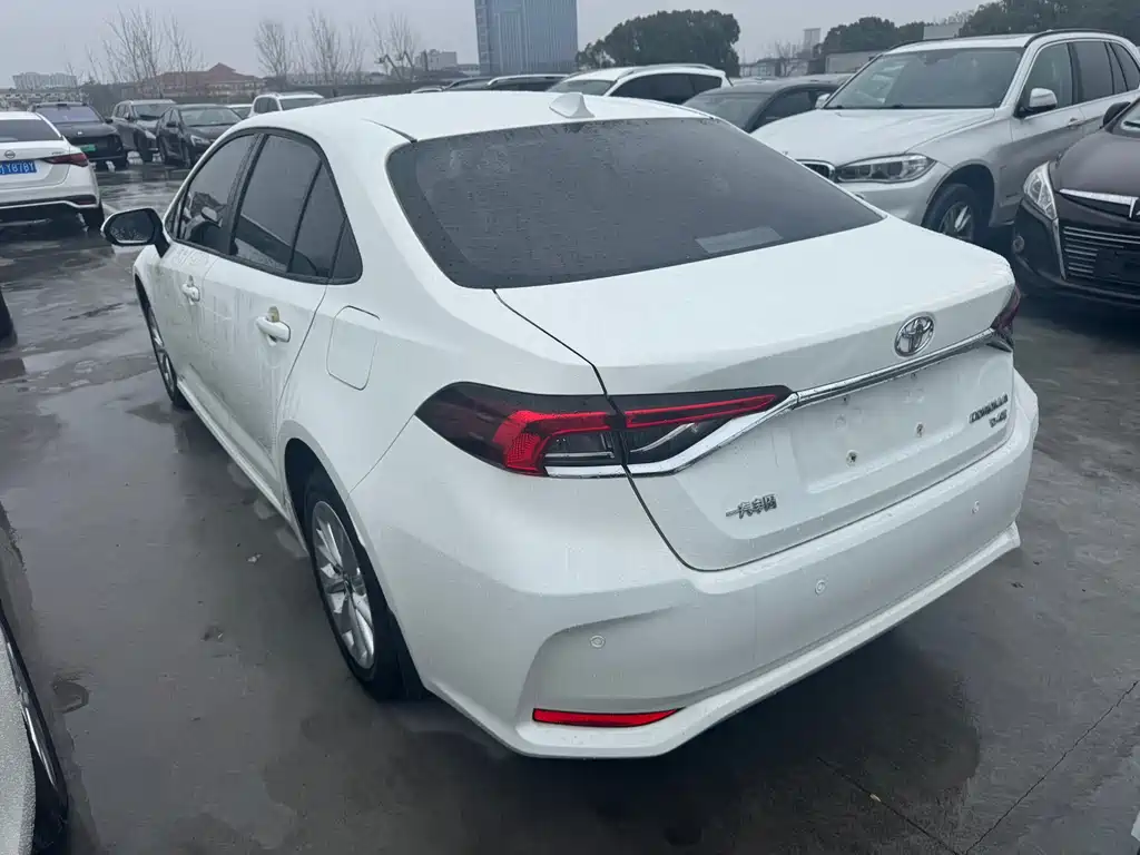 TOYOTA COROLLA