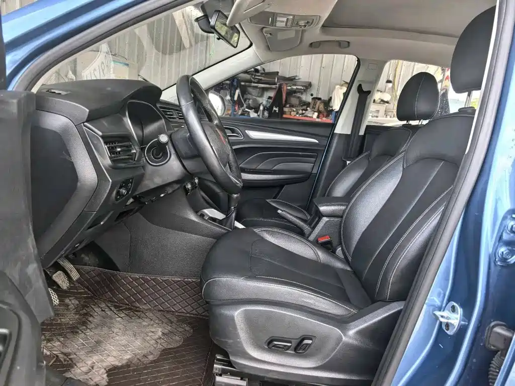Roewe RX3 — миниатюра 6