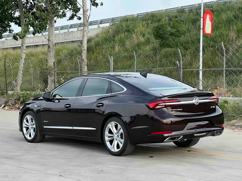Buick LaCrosse 2021 Avenir Flagship