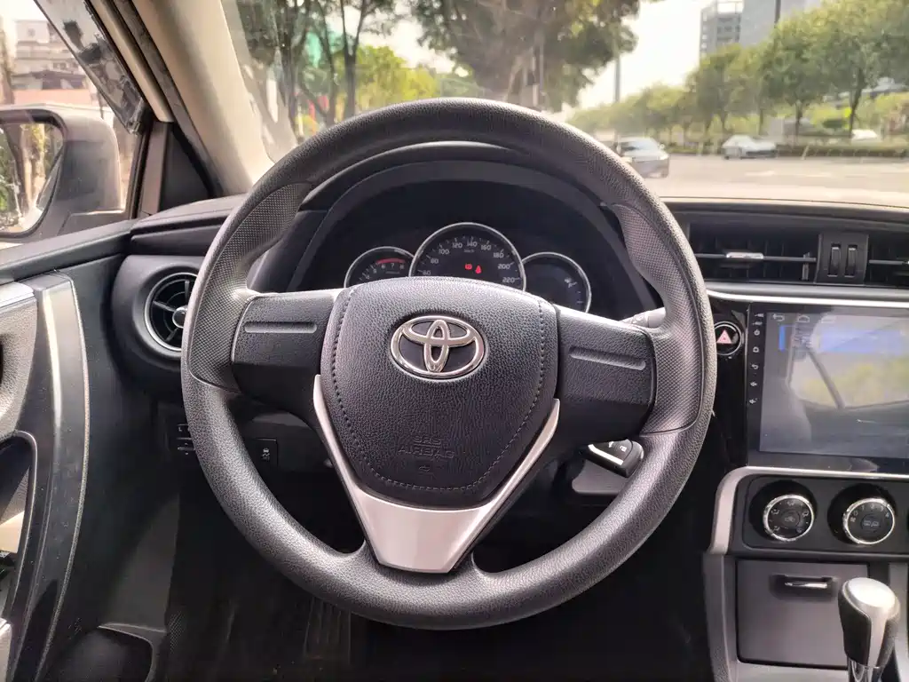 Toyota Corolla — миниатюра 11