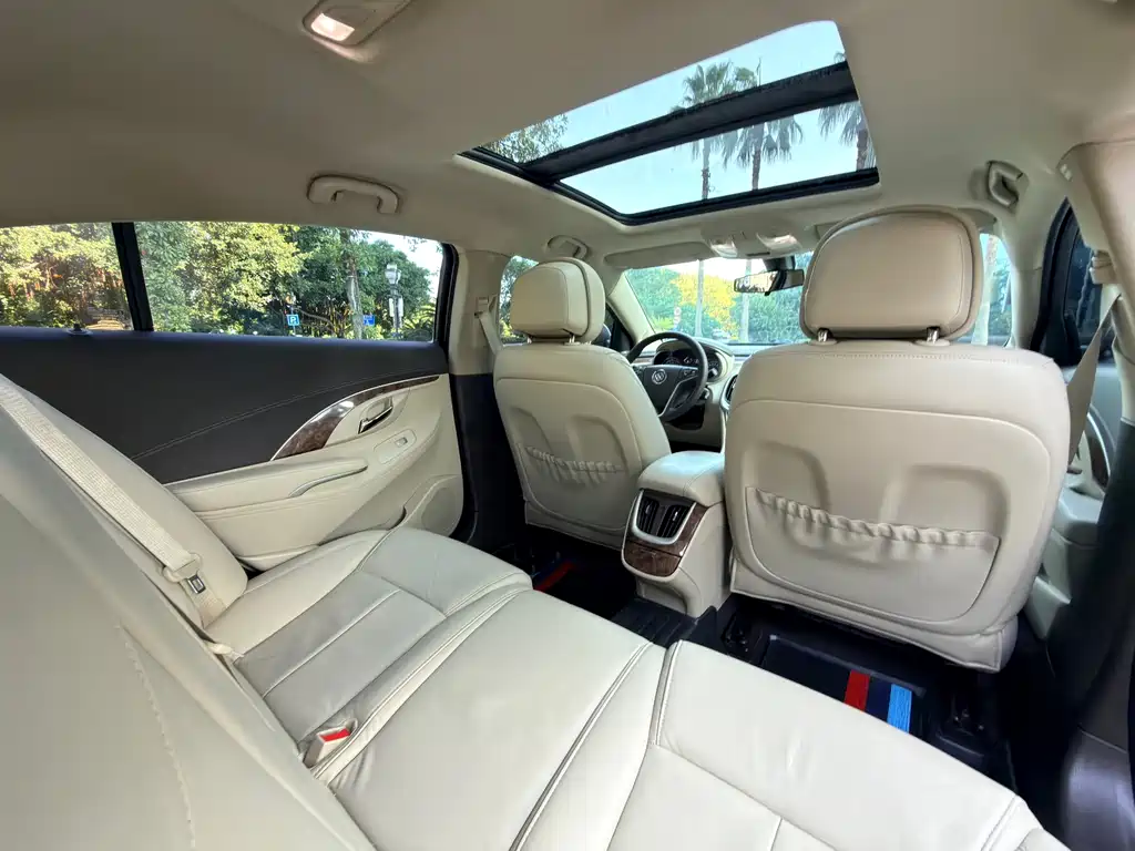 Buick LaCrosse — миниатюра 18