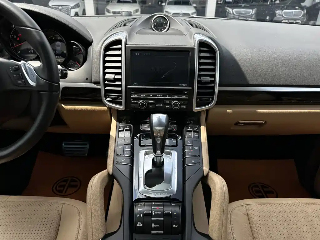 Porsche Cayenne 2014 Cayenne Platinum Edition 3.0T