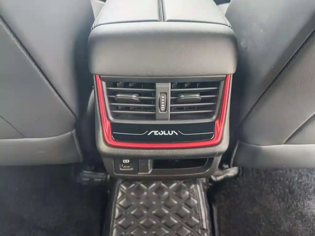 DONGFENG YI HYUN MAX