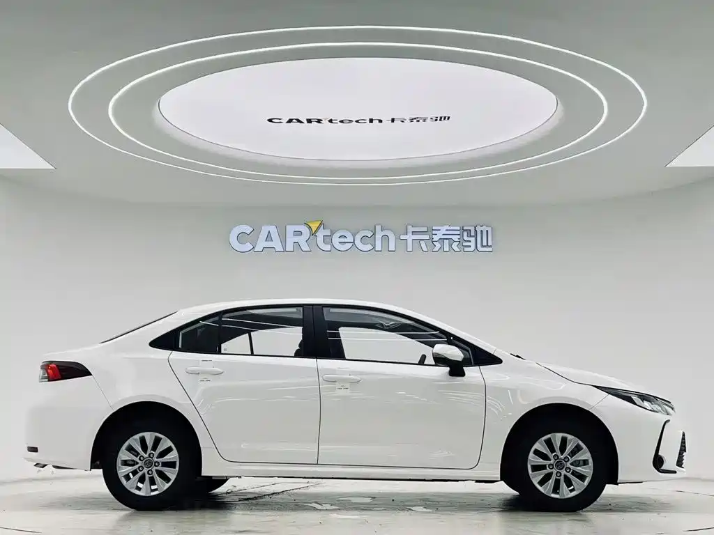 Toyota Corolla — миниатюра 4
