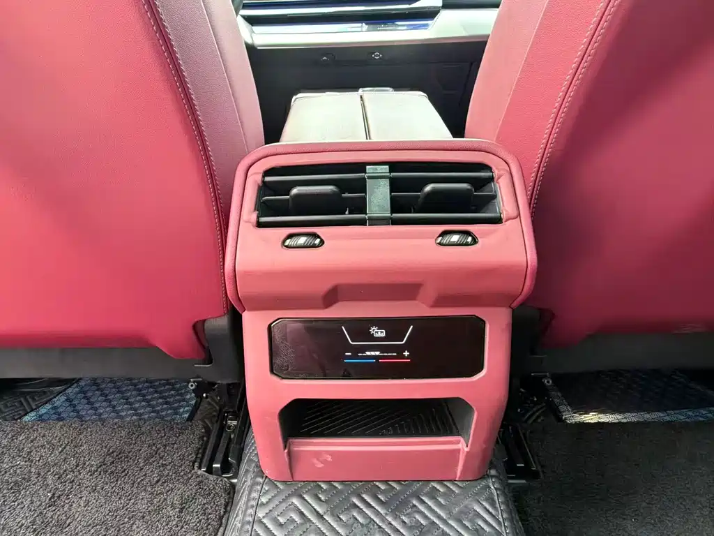 BMW 5 Series — миниатюра 19